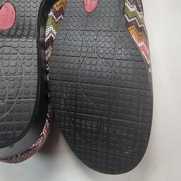 Cherokee Angelique Leather Clogs Chevron Zig Zag Nurse Comfort Size Est 9.5M - Picture 14 of 16